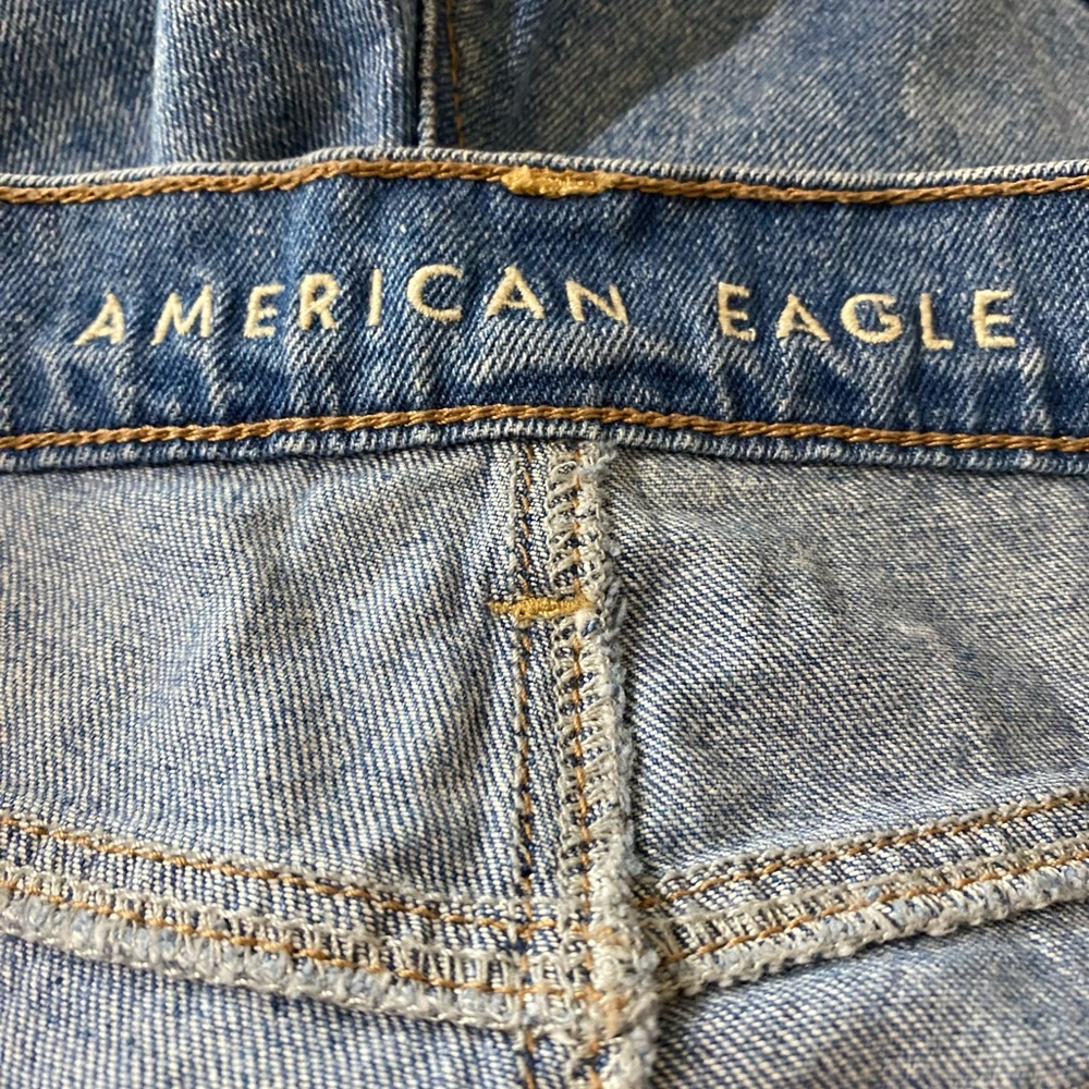 American Eagle Outfitters Mom Short Hi-Rise Medium Wash Cuffed Jean Shorts Sz 6 - Picture 6 of 12